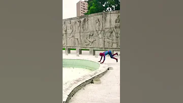 Homem Aranha Fazendo Parkour 