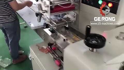 Card gift card automatic flow bag film wrapping sealing packing machine