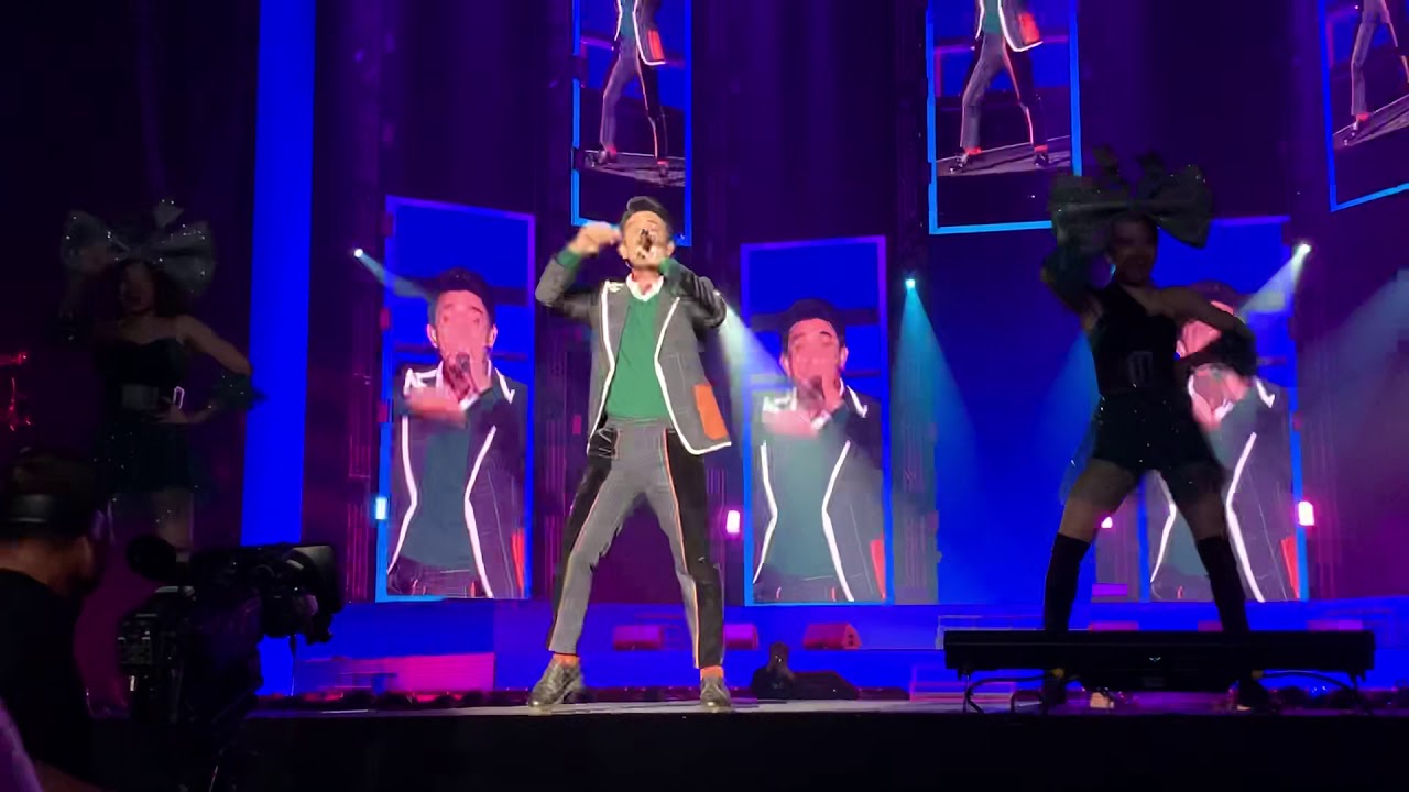 ไปน่ารักไกลๆ หน่อย - กัน นภัทร @ My Boyfriends Concert