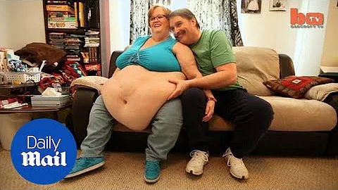Super-sized model Gayla Neufeld used 8ft belly to ...