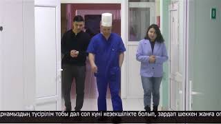 Ер адам ұйықтап жатқанда ішке кіріп бір әйелді ұрып жіберген. Жетілген қорланған порно аналар