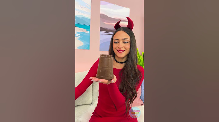 تصنع كوب شوكولاتة عملاق لحلوياتها 🤤🍫 #وحوشي