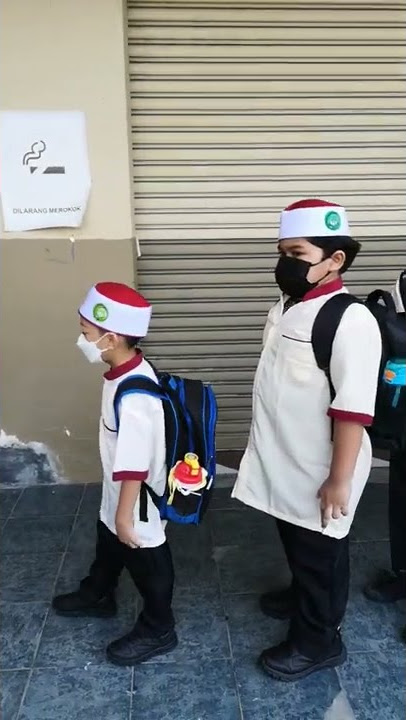 Akid first day school at SRITI TTDI Jaya 2022