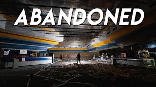 Exploring an Abandoned Movie Theater - EVERYTHING LEFT INSIDE