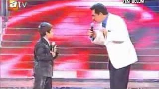 Iranian Kid singing in Turkish amazing voice feat  Kurdish Star Ibrahim tatlises