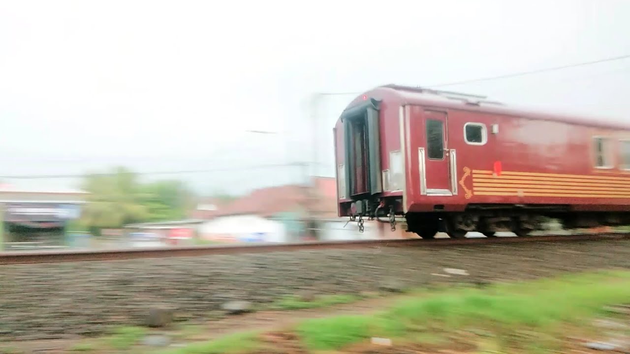 Brown R Train BROWN TRAIN | A JUST TRAIN VIDEO - YouTube