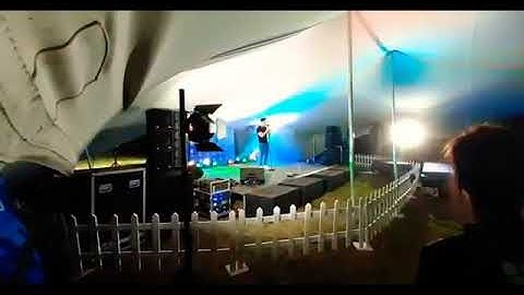 Peavey VERSARRAY 112 with Dirk van Der Westhuizen in SA..