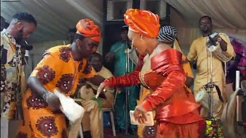 WOW! PASUMA SURPRISES IYABO OJO ON STAGE AS HE SINGS AND DANCES IN HER DIALECT