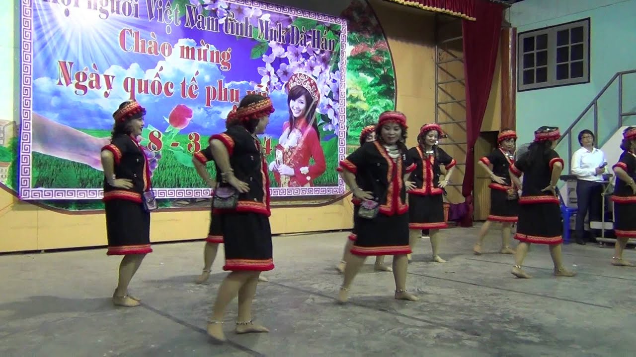 01 Diu con di nha tre 07-03-2557