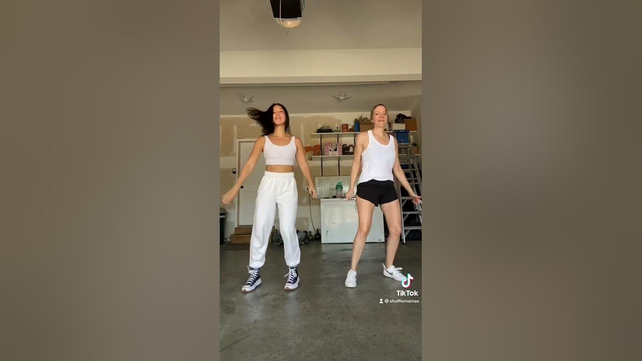A little shuffle mamas choreo😜
