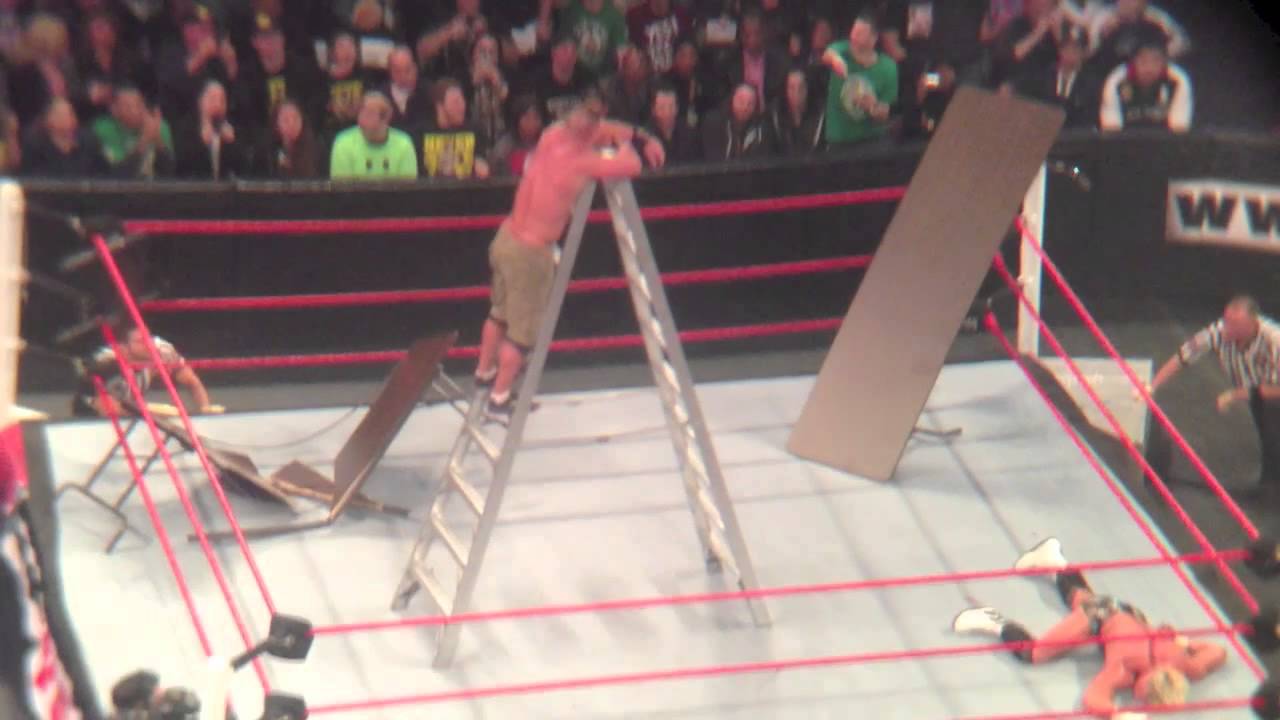 005 Поход на рестлинг в Нью-Йорке (WWE TLC 2012)