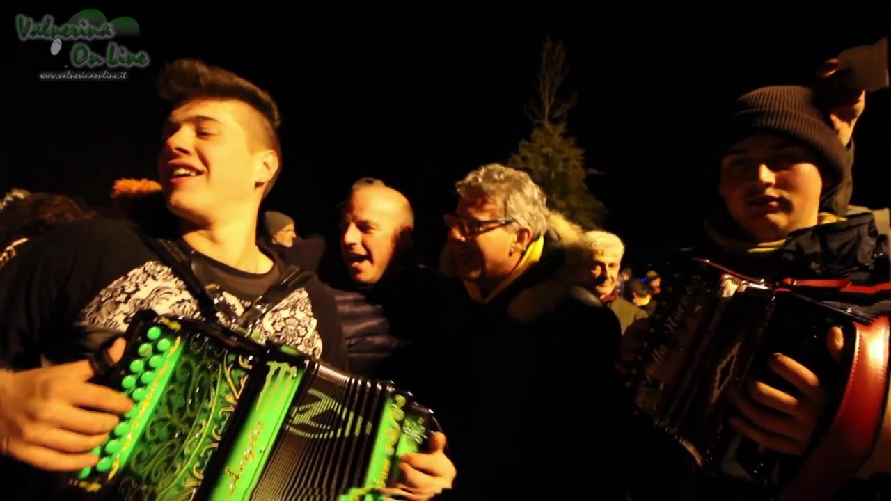 Cicirinella cantata dai ragazzi e dal sindaco di Norcia durante Ri Fauni edizione 2016