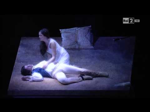 Video: Giulietta muore in Romeo e Giulietta?