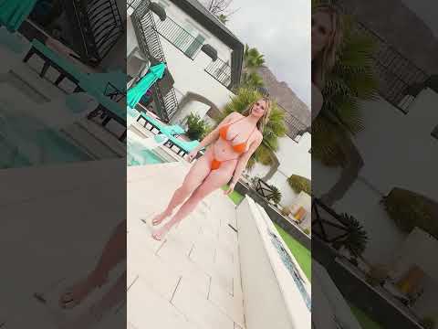 Brooke Walker Plus Size Model Abs Workout Motivation Shorts 