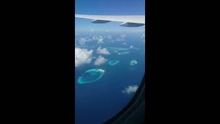 Take-off from Maldives Airport لحظة إقلاع الطائرة من مطار جزر المالديف