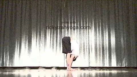 Ricky Tran Yoga Demo - the superpose