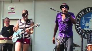 doc night - the hipnotix - here i come (barrington levy cover)