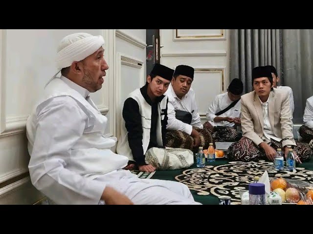 Potret Gus Azmi Sowan Habib Bidin Azzahir u0026 Gus Iqdam class=