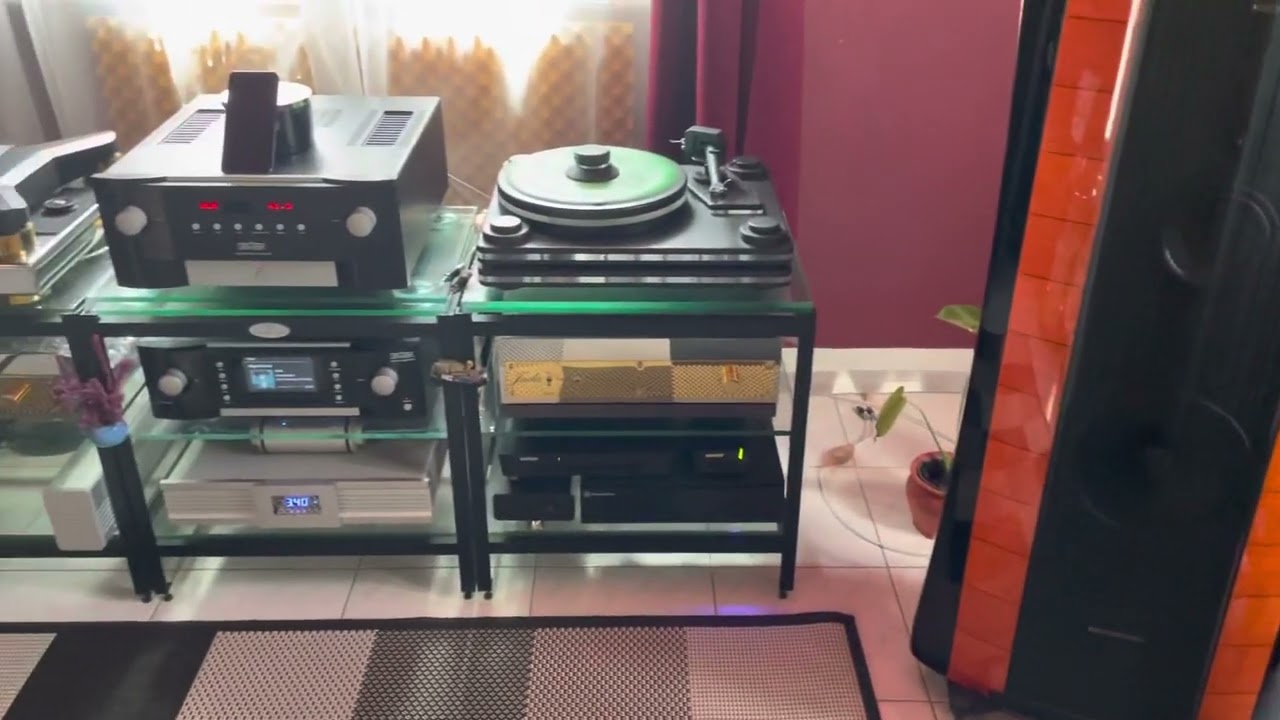 Mark Levinson No.519, Mark Levinson No.585, Sonus Faber Elipsa Red. www.nlaudio.hu +36309571854.