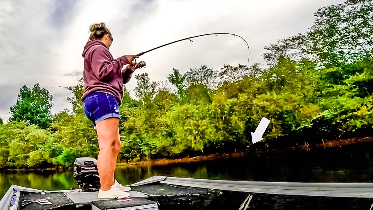 She CAUGHT MORE Fish Than Me AGAIN…. || Jon Boat Bass Fishing