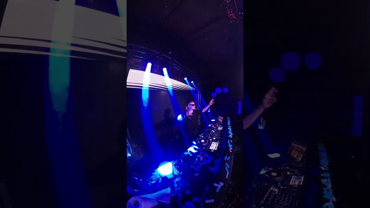 This At 4AM Hits Just Differend