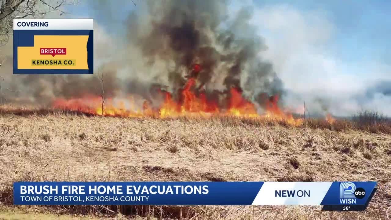 Kenosha County brush fire burns for 40+ acres, forces evacuations - YouTube
