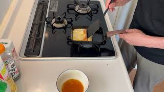 A Peaceful Kitchen Routine: Soft Salmon Tamagoyaki on an Ordinary Day screenshot 5