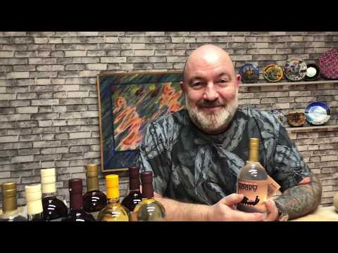 Как правильно наклеить этикетку на бутылку.