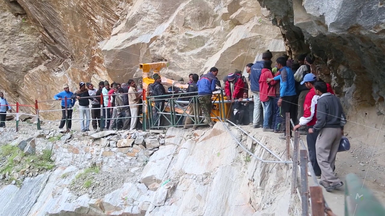 Life at risk during reconstruction of flood relief