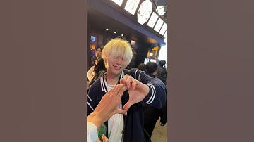 Collecting hearts in Korea like.. 💜❤️💖