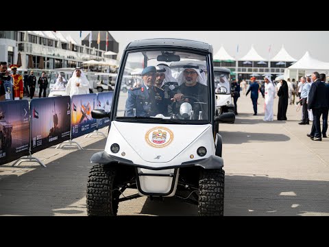 خالد بن محمد يستكشف منظومات متقدمة في معرض دبي للطيران 2025