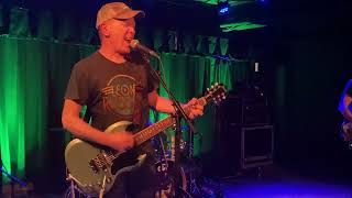 Watch Buffalo Tom Racine video