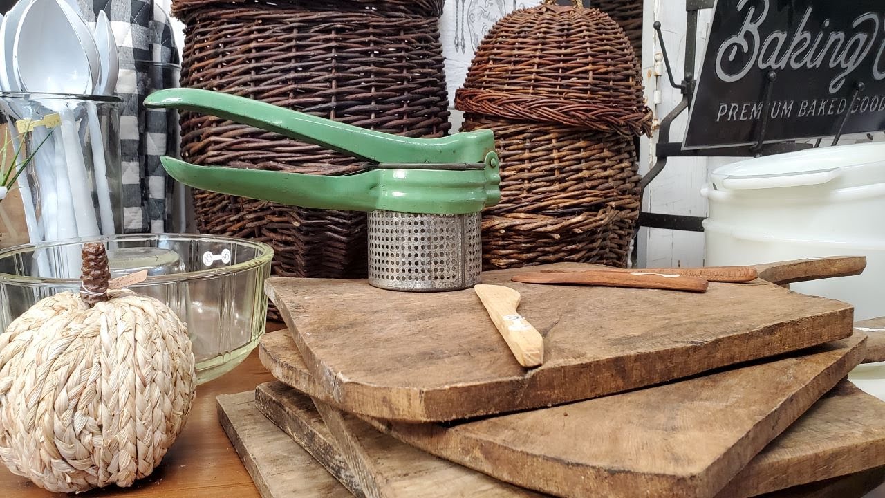 TOUR a Home Decor Primitive Farmhouse Shop with Me Vintage and Resale