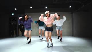 1Million Dance Studio | Boom Clap | May J Lee Resimi