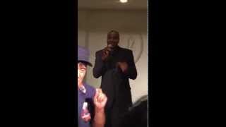 Pharrell Williamsファレル・ウィリアムス- HAPPY /DAVID KING sing ソ...