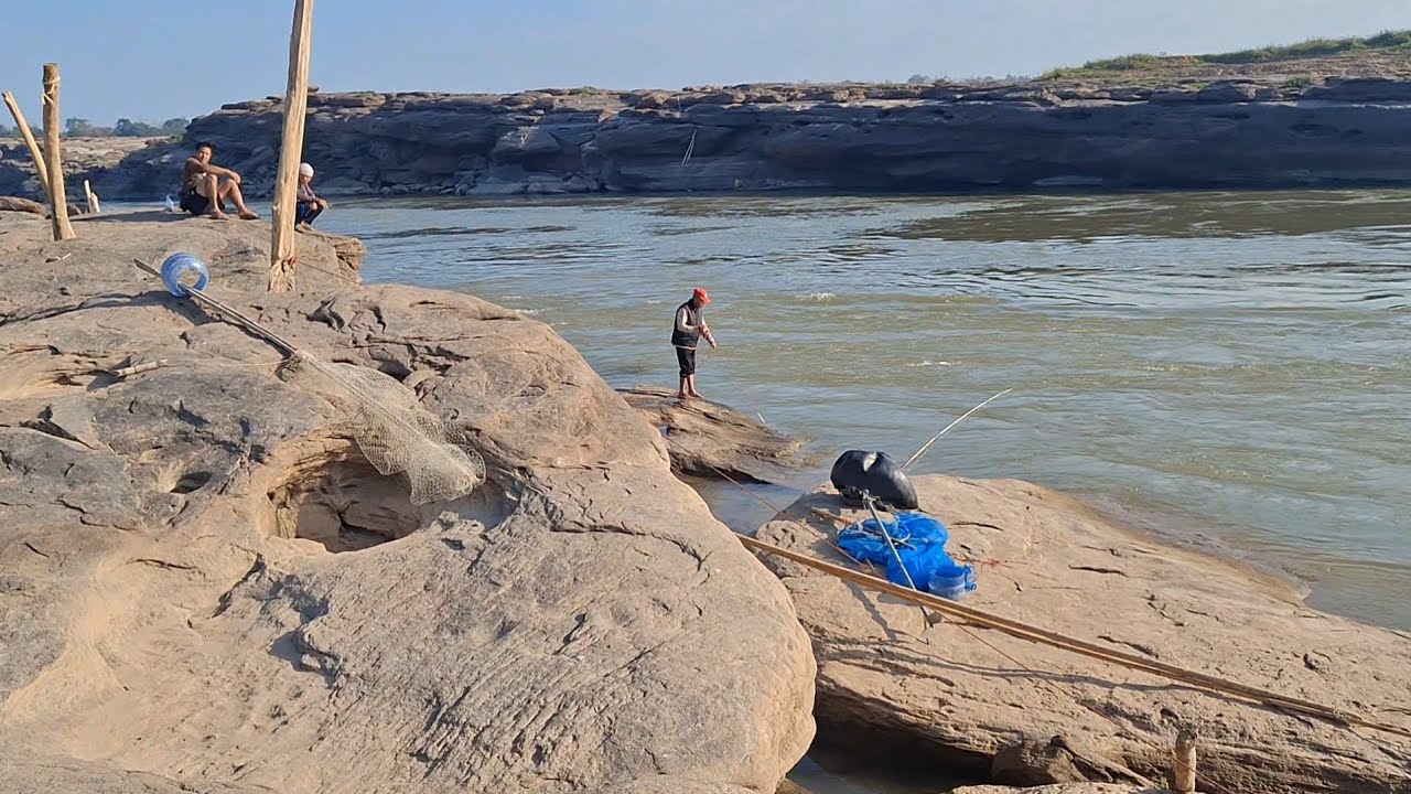 ปากบ้อง จุดแคบสุดของแม่น้ำโขง วิถีชีวิตชาวบ้าน หาปลาริมโขง บ.สองคอน อำเภอโพธิ์ไทร จังหวัดอุบลราชธานี