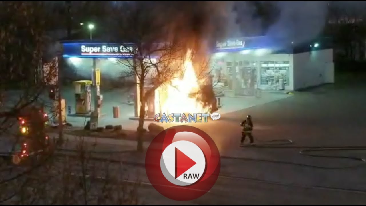 Raw: Fire at Kelowna gas station