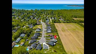 Touring a 1,600 SQ FT Bungalow on a massive 8,331 SQ FT Lot Touring a 1,600 SQ FT Bungalow on a massive 8,331 SQ FT Lot