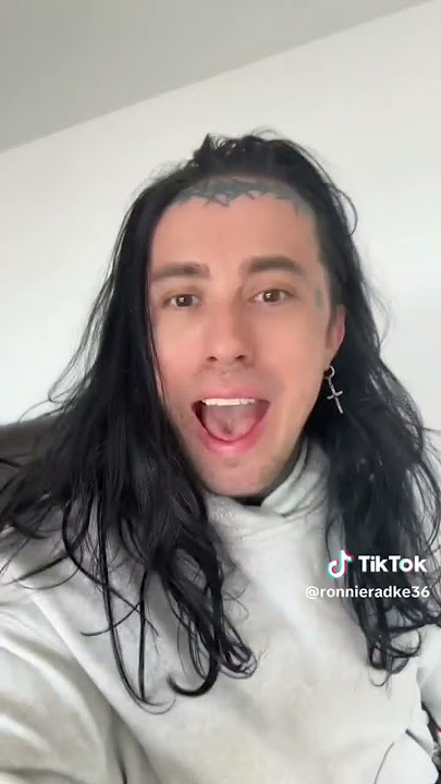 Ronnie Radke being the most funny and sassy about the micstands on TikTok (2/2024)