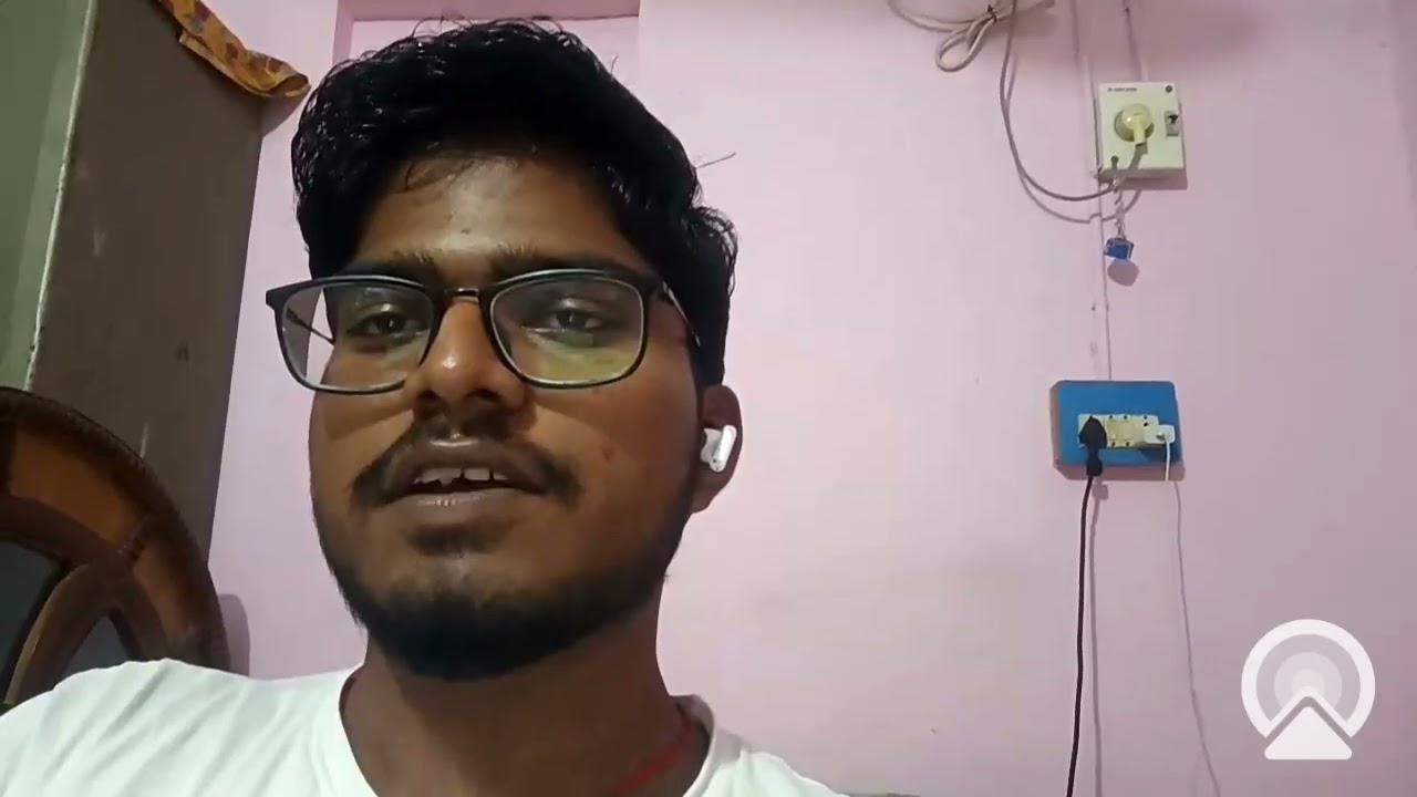 Reface AI Explained: The Ultimate Face-Swapping App for Viral Content! 🤳✨