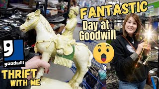 FANTASTIC Day at Goodwill | Thrift With Me | Crazy Lamp Lady Reselling