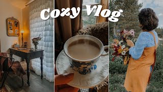 Cozy Vlog  Cottage Garden, Thrifting, & Baking