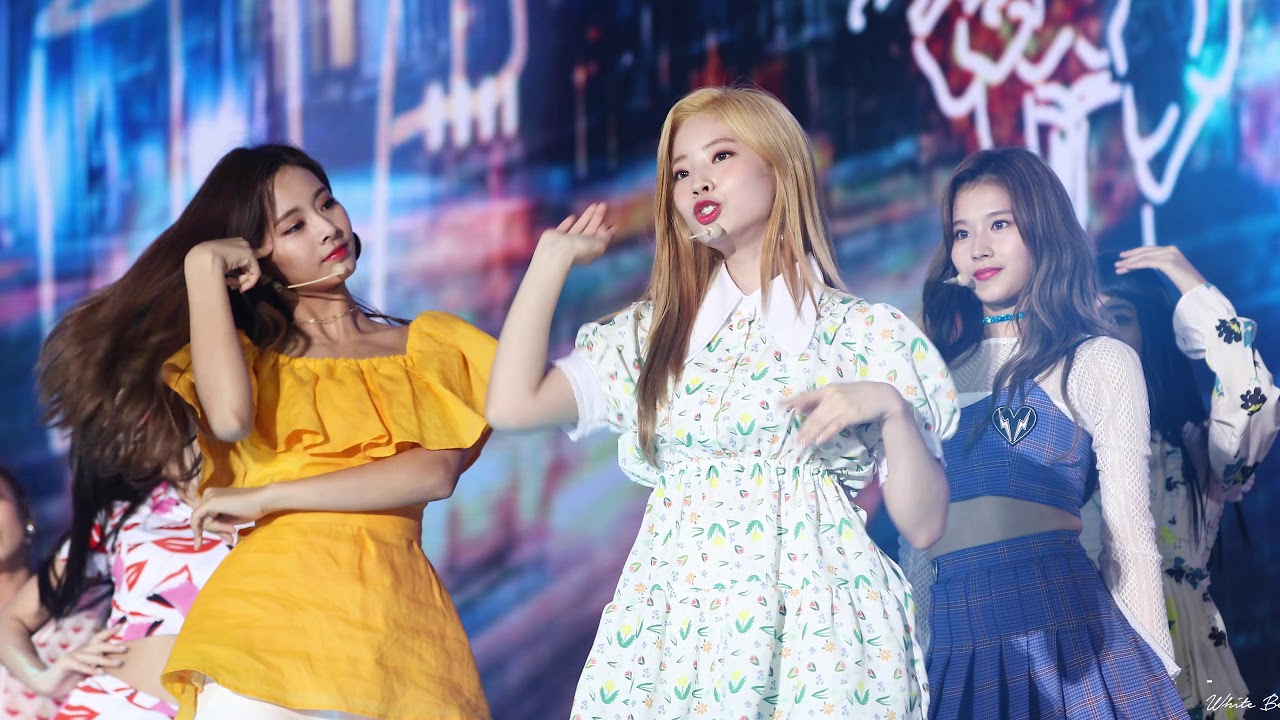 180801 TWICE 다현 직캠 What is love? Fancam