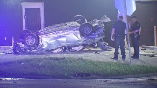 2 suspects dead, 2 hospitalized after police chase ends in rollover crash in SE Houston