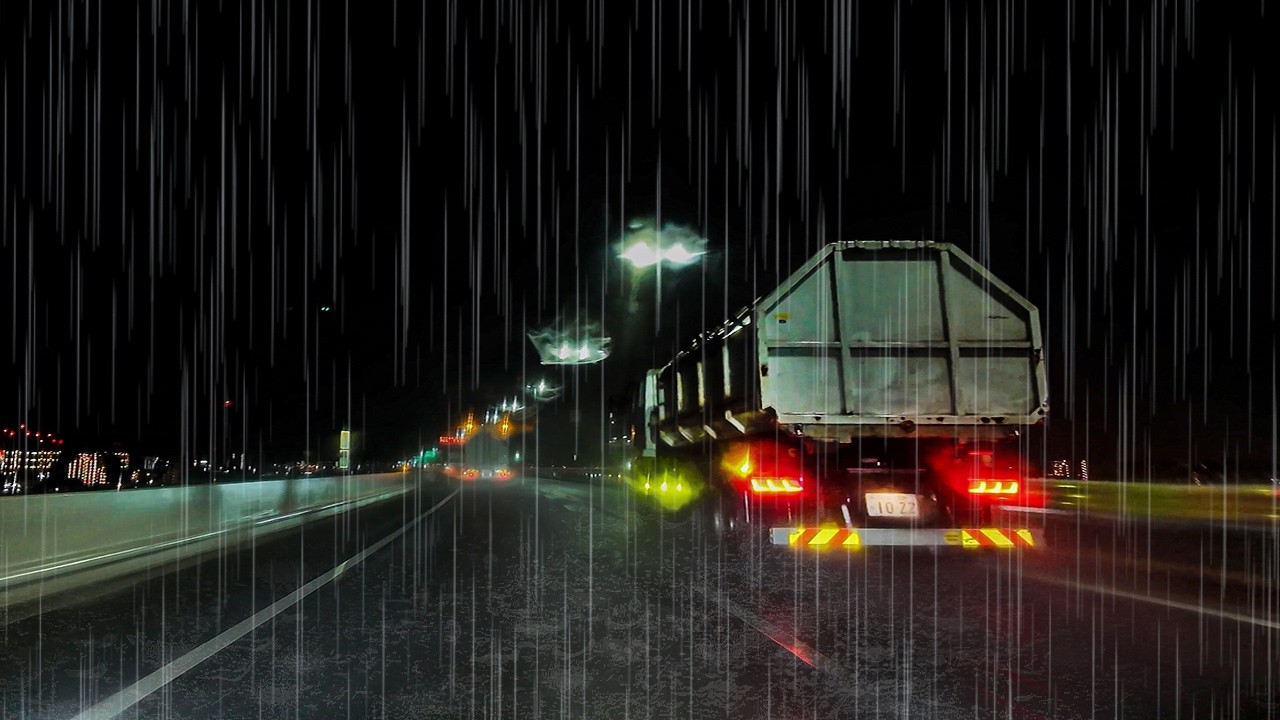 ☔️Midnight Rain Drive on the Highway 😴 Fall Asleep Fast｜Real Footage, Not AI