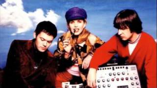 Saint Etienne - Stranger In Paradise