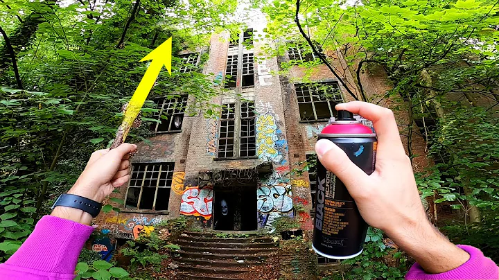 Painting the TOP of Creepy FORTRESS!