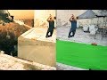 How to replace a green screen background