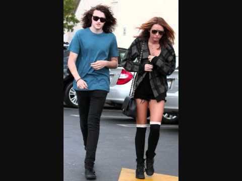 Miley Cyrus and Braison Cyrus at Panera Bread