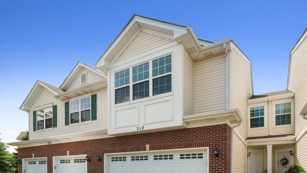 212 South Oak Creek Lane, Romeoville, IL Presented by Mike Bochenek